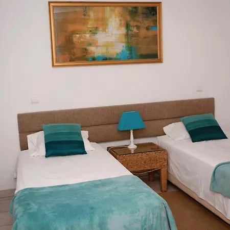 Beautiful 5 En-suite Bed With Private Pool Hotel 3*