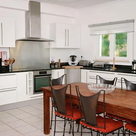 Ξενοδοχείο Beautiful 5 En-suite Bed With Private Pool 3*